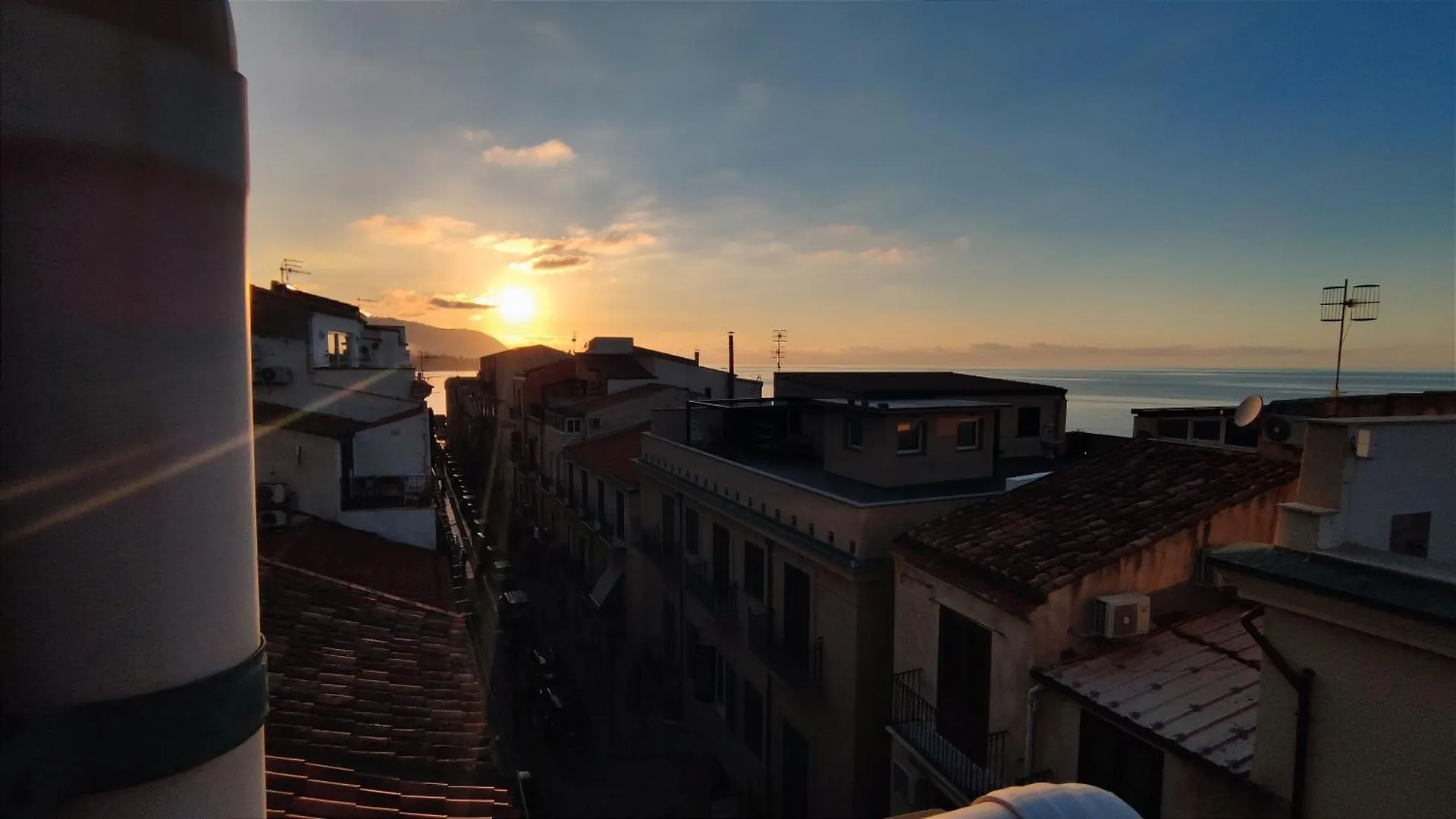 Bordonaro Sunset Apartment Cefalu Italy