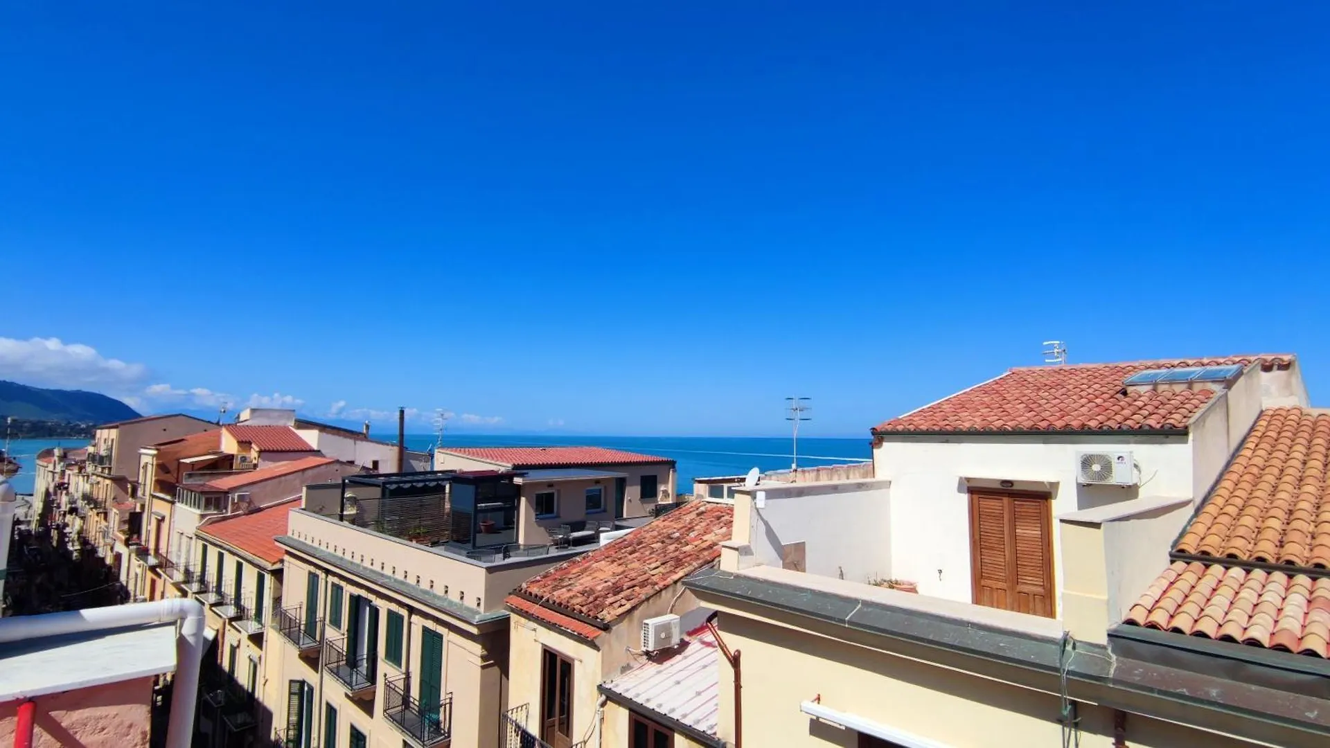 Bordonaro Sunset Apartment Cefalu Italy